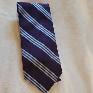 Elegant Brooks Brothers Blue Striped Men's Tie